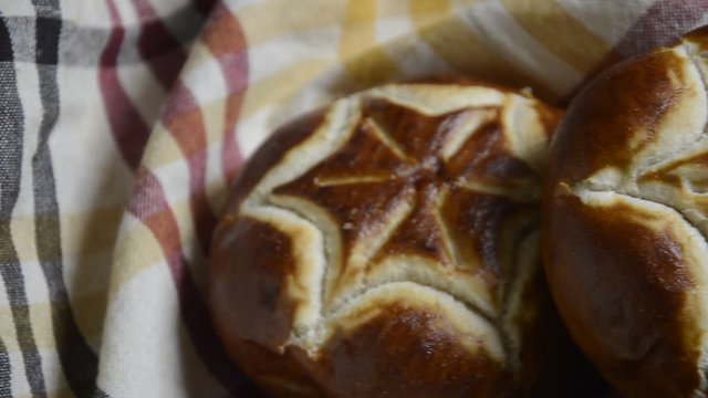 ბრეცელი Precel Brezel Laugenbrezel 椒鹽卷餅 Pretzel  Pretzl Pracl&iacute;k Breze Brezn 브레첼 Covrig בייגלה Bread Perec پرتزل