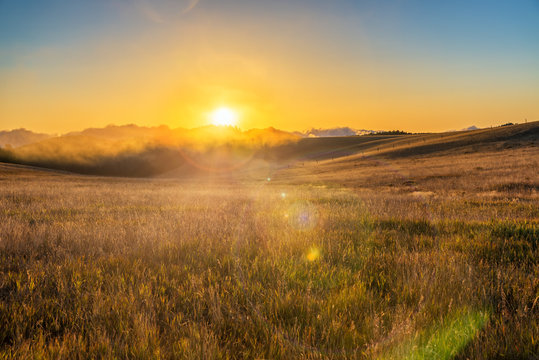 Fototapeta Sunrise in the Bighorn Mountains