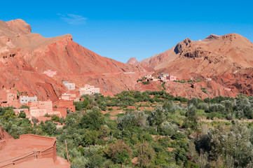 Dorf in der Dadesschlucht; Marokko