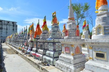 Thailand Pagoda Bone Collector