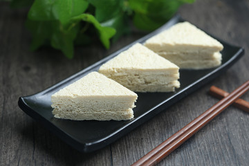 Frozen bean curd