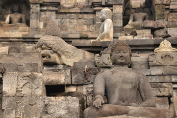 Fototapeta na wymiar Borobudur, a Buddhist temple in Yogyakarta inscribed on the UNESCO heritage list
