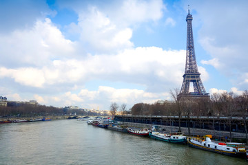Fototapeta na wymiar PARIS, FRANCE - February 25, 2016 : Eiffel Tower, nickname La da
