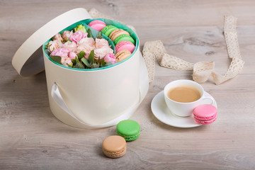 Flower box with macaron cookies