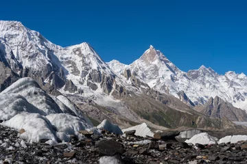 Foto op geborsteld aluminium K2 Masherbrum-bergtop met Baltoro-gletsjer, K2 trektocht