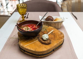 flow of borsch in the restaurant