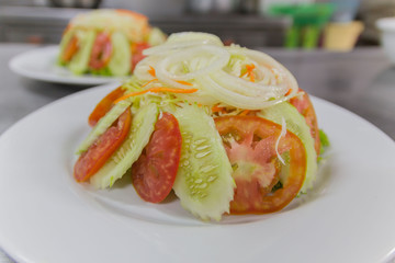 deep fried calamari whit salad