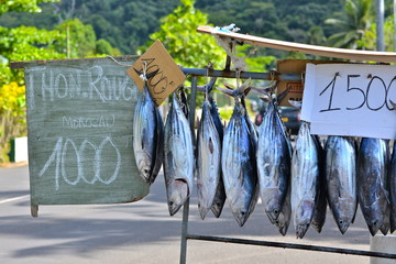 Fishes sold on the road, market stall, Polynesia - obrazy, fototapety, plakaty