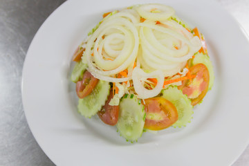 deep fried calamari whit salad