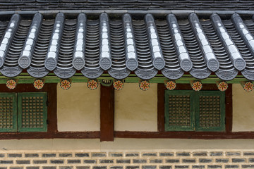 Fototapeta premium Tradycyjna architektura koreańska. Mały dom w Seulu. Korea Południowa. Styl azjatycki.
