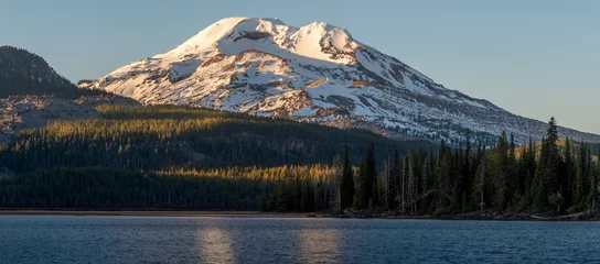 Foto auf Acrylglas Sunset on South Sister mountain at Sparks Lake in the central Oregon Cascade Mountains © Rex Wholster