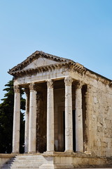 Naklejka premium Augustustempel in Pula