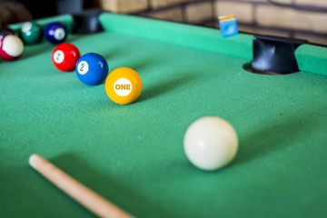 business idea, Focus on number one, pool ball