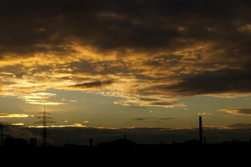 Naklejka premium Sonnenaufgang über Oberhausen