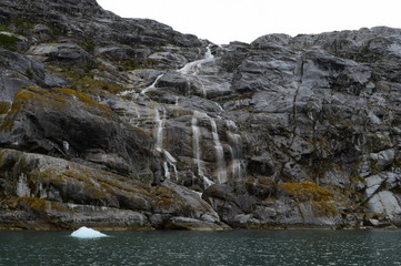 Fototapeta na wymiar Waterfalls Nena glacier on the archipelago of Tierra del Fuego.