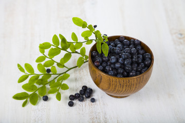 Blueberries in a wooden bowl