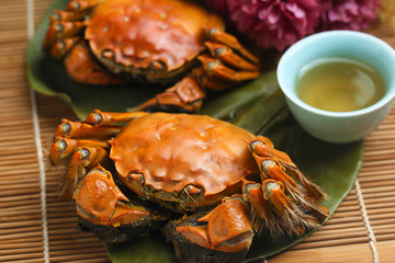 steamed crabs from yangcheng lake