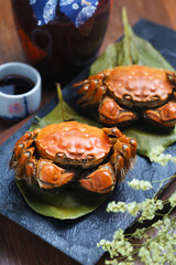 steamed crabs of China Yangcheng lake on stone board