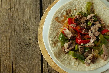 Tortilla with sweet pepper and beef