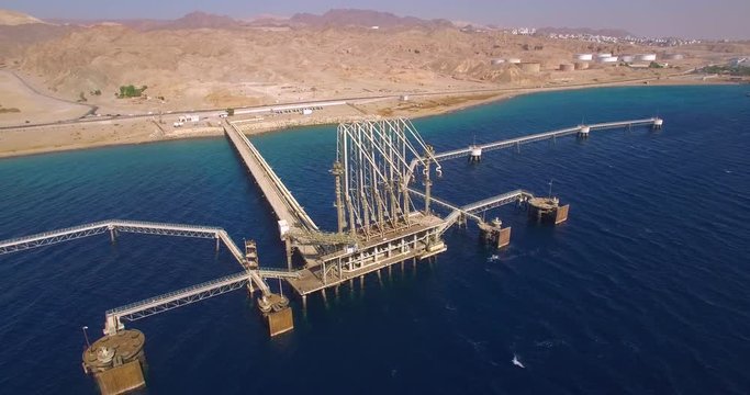  oil refinery at sea - Eilat, Israel 