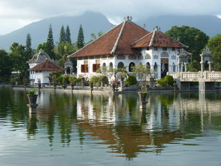 Fototapeta na wymiar Pałac wodny Ujung. Bali