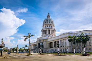 The Capitol (El Capitolio) building - Havana, Cuba - obrazy, fototapety, plakaty