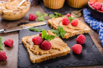 Toast with peanut butter and berries