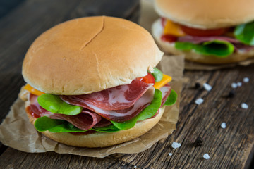Sandwich with parma ham and vegetables
