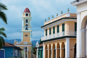 Trinidad, Kuba - Gebäude und alte Kirche