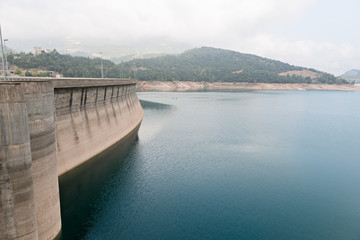 Details of the dam of Baells