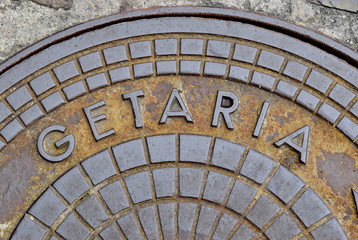 Kanaldeckel in Getaria