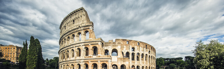 Fototapeta premium Panoramic view of Colosseum