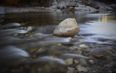 longue exposition de rivi&egrave;re