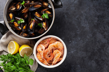 Mussels and shrimps