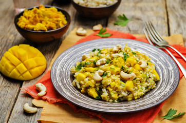 Curry chicken rice with mango