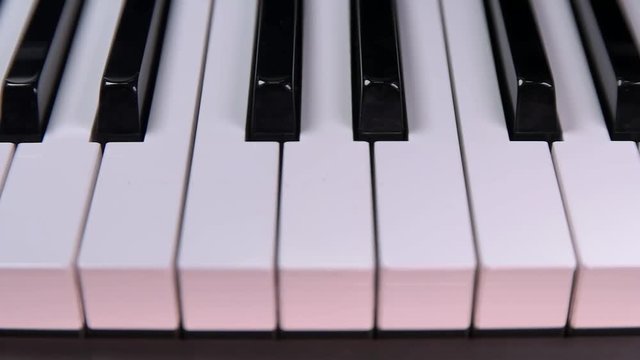 Animated Play piano keys
