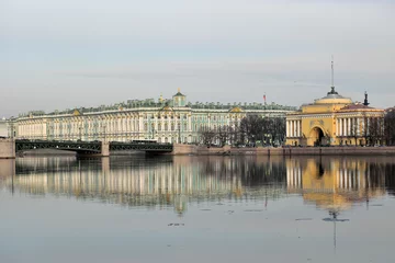 Deurstickers View of Palace bridge, Winter Palace and Neva © herculerus