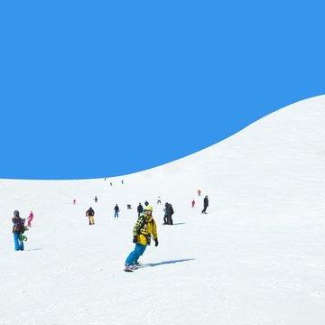 雪山と青空　スキー場イメージ素材