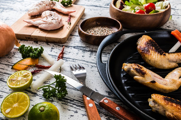 チキン 料理イメージ