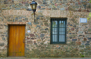 Puerta y Ventana Colonia de Sacramento