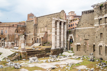 Fototapeta na wymiar Roman ruins in Rome, Forum