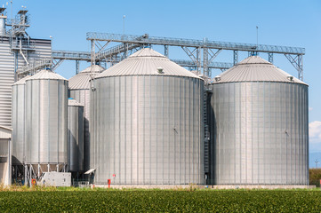 Storage silos for agricultural (cereal) products