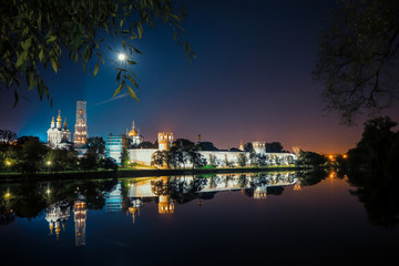 Obraz premium Night Lights of Moscow, Park Novodevichy Convent at night.