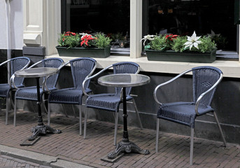Fototapeta na wymiar street cafe in Amsterdam, Netherlands