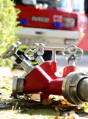 Naklejka premium Feuerwehr Verteiler B-CBC im Einsatz