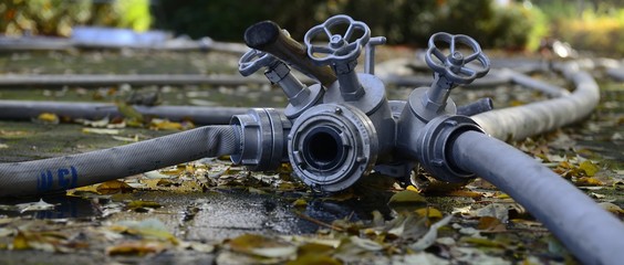 Fototapeta premium Banner Feuerwehr Verteiler B-CBC im Einsatz