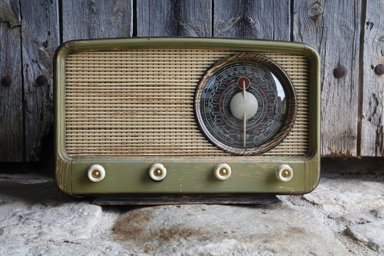 Old radio vintage