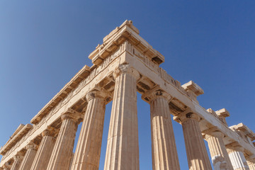 Obraz premium columns of Parthenon temple on Acropolis of Athens