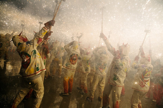 Night of Saint Anastasi. Show with fireworks on; square at Badal