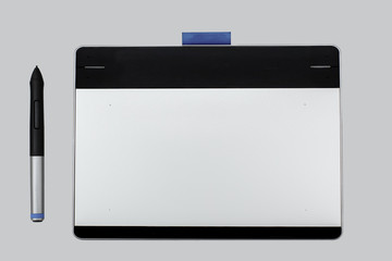 Digital graphic tablet and pen